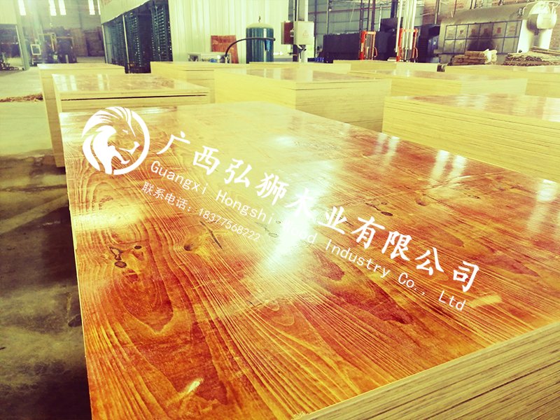 優(yōu)質(zhì)建筑模板比較少開裂